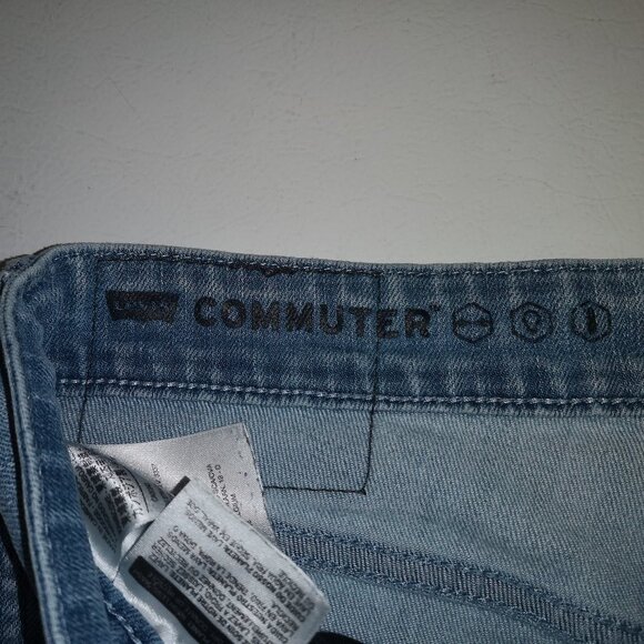 Levi's 511 Commuter Unisex Coolmax 2 Way Stretch Lt Wash Blue Jeans - Picture 3 of 16